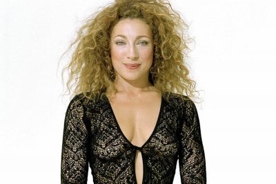 Alex Kingston body measurements lips facelift