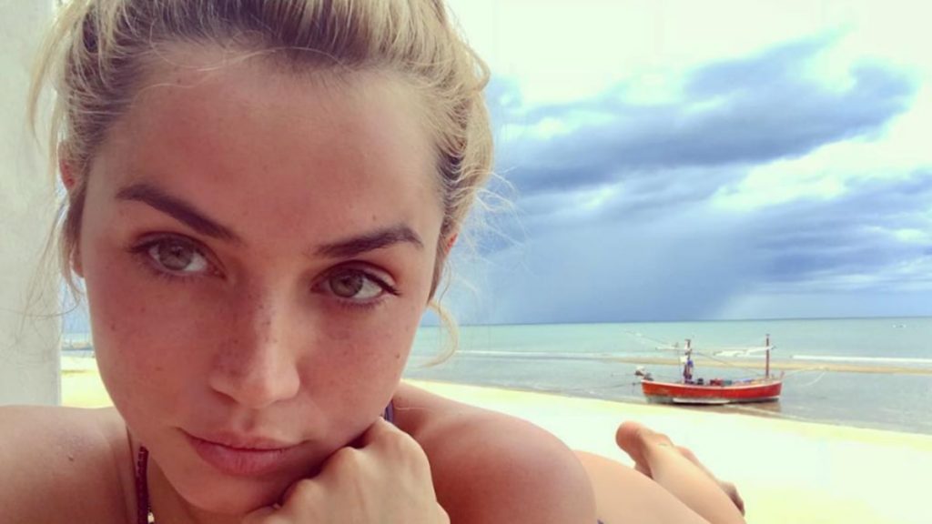 Ana de Armas nose job