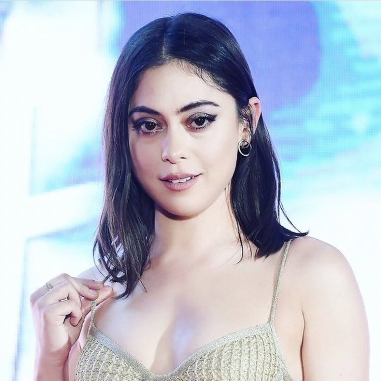 Rosa Salazar botox