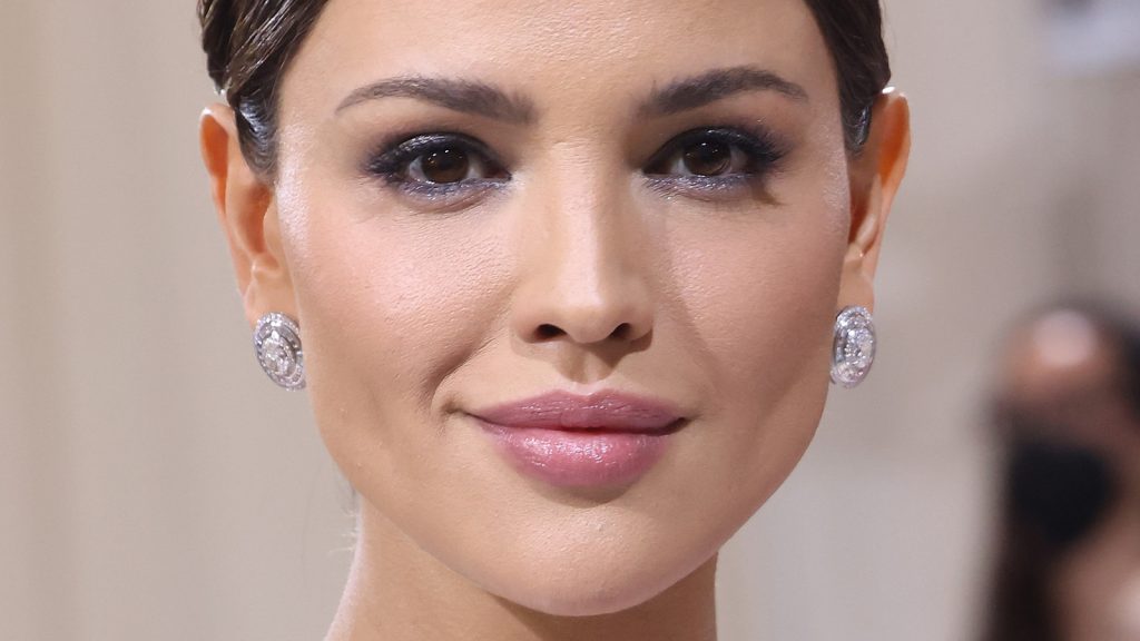 Eiza Gonzalez Cosmetic Surgery Nose Job