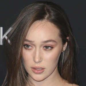 Alycia Debnam-Carey Plastic Surgery Face